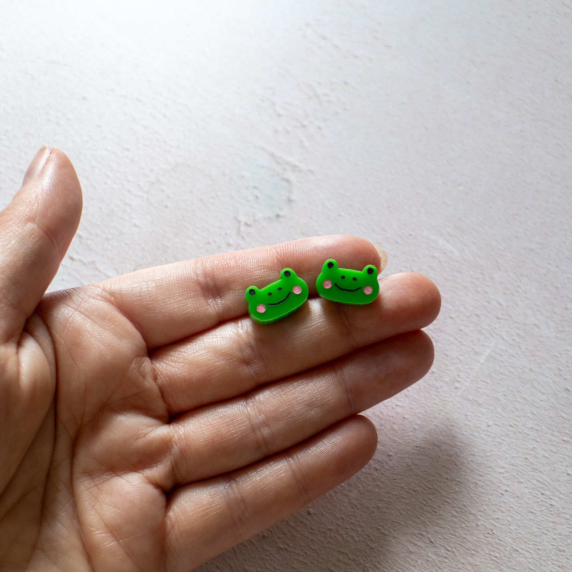 Cute frog stud earrings